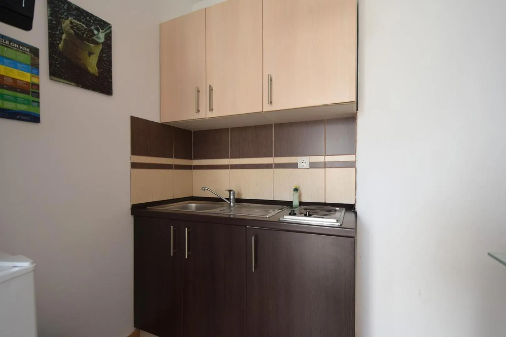 Apartments Mikec Malinska 0*,  Croatia